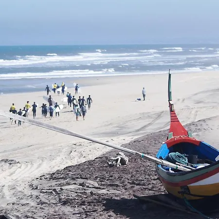 Furadouro Surf Camp アパート