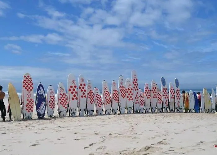 Апартаменты Furadouro Surf Camp